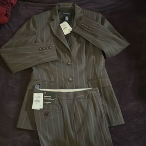 Banana Republic Suit-Size 6 Light Brown Pinstripe